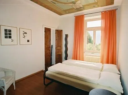 Bed and breakfast Ginia 2*